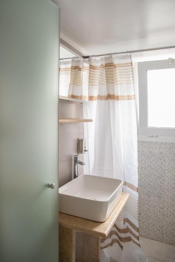 3c's-central, Cosy, Convenient To Airport 24/7 Athens